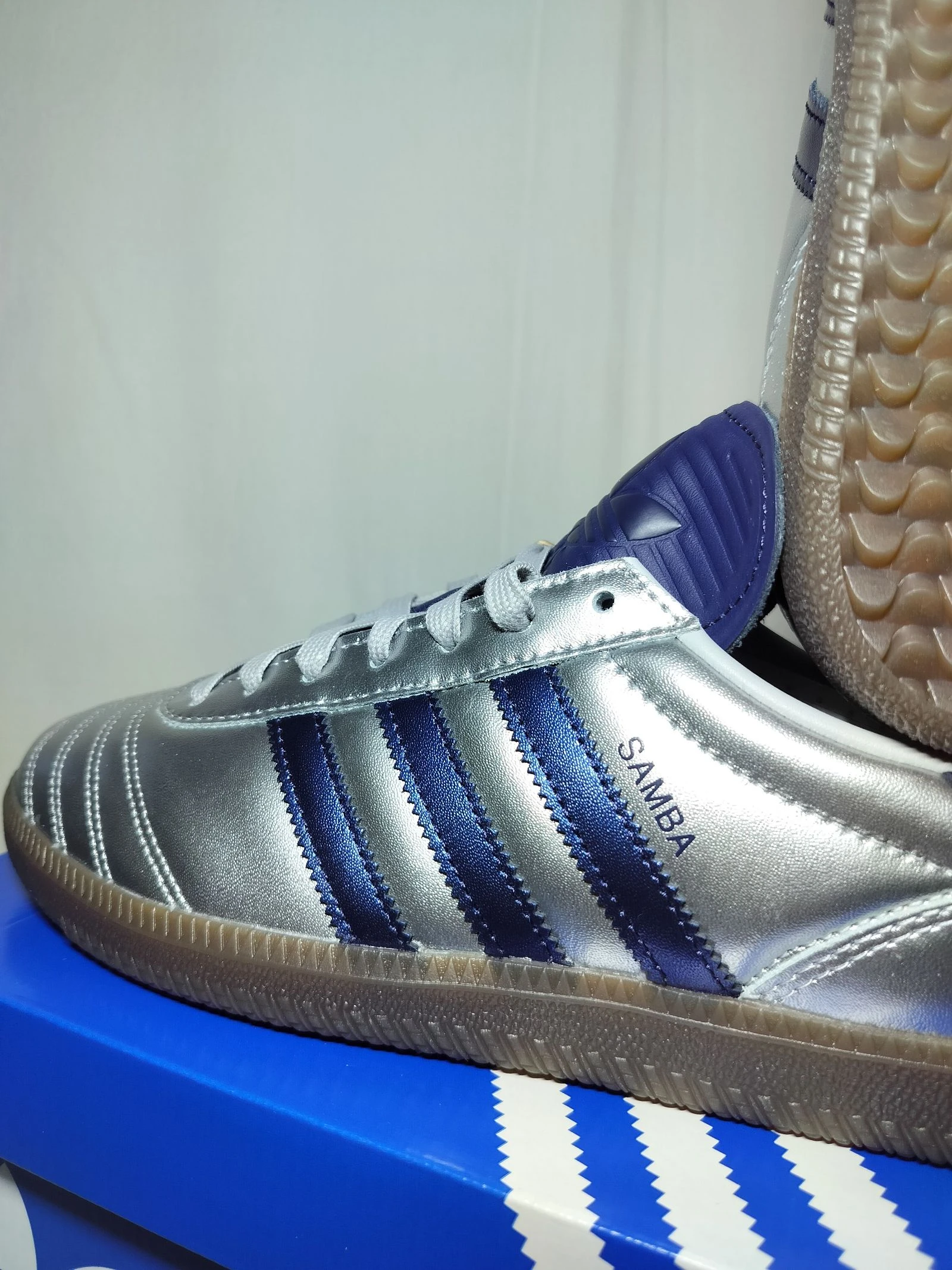 Adidas Samba New 42 Sneakers Original Unisexe Femmes Hommes Tendance Tenue Vintage Premium Rétro Y2K – photo 8